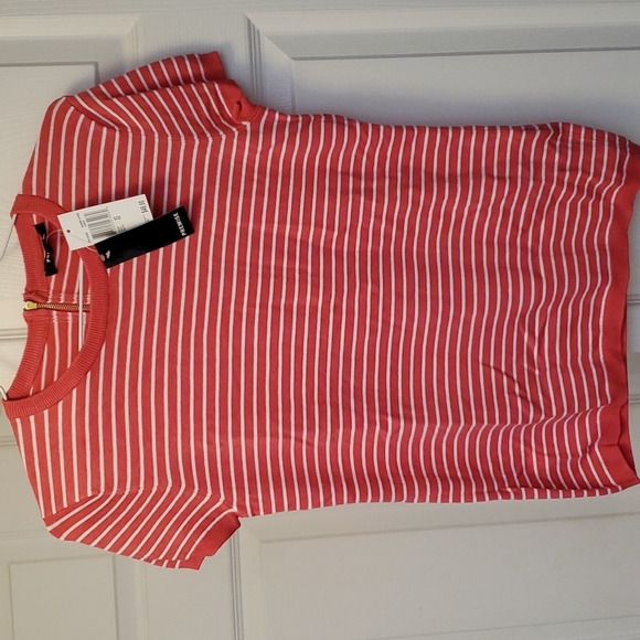 Premise Tops - 😍NEW Premise XS NWT, rose/coral white stripe